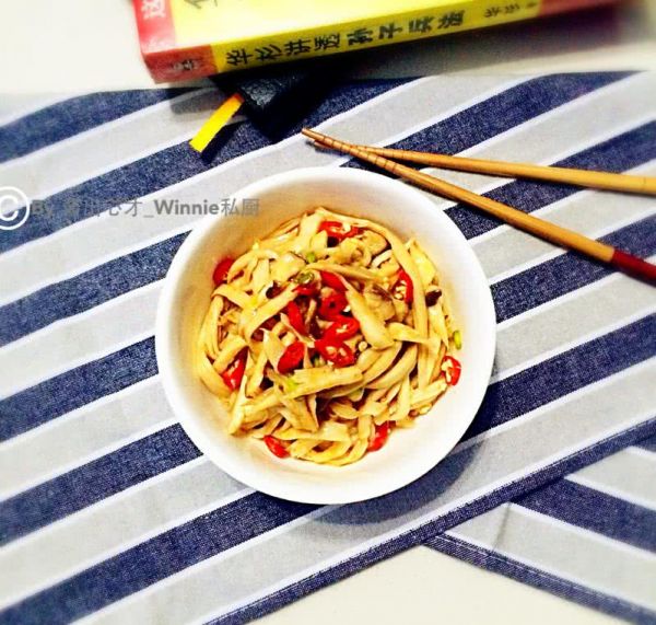 麻椒泰酱拌杏鲍菇