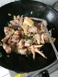 怎么能烧出好吃的红烧鸡块