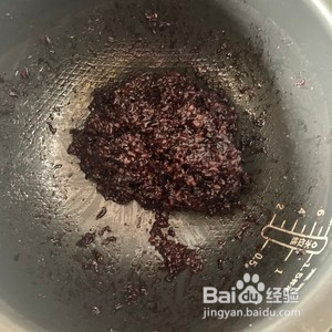 全麦紫米麻薯奶酪欧包的做法