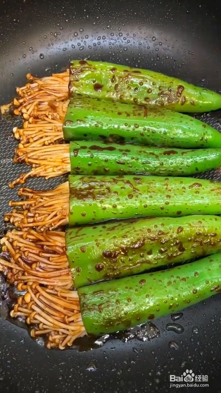 如何自制美味好吃的家常版辣椒金针菇