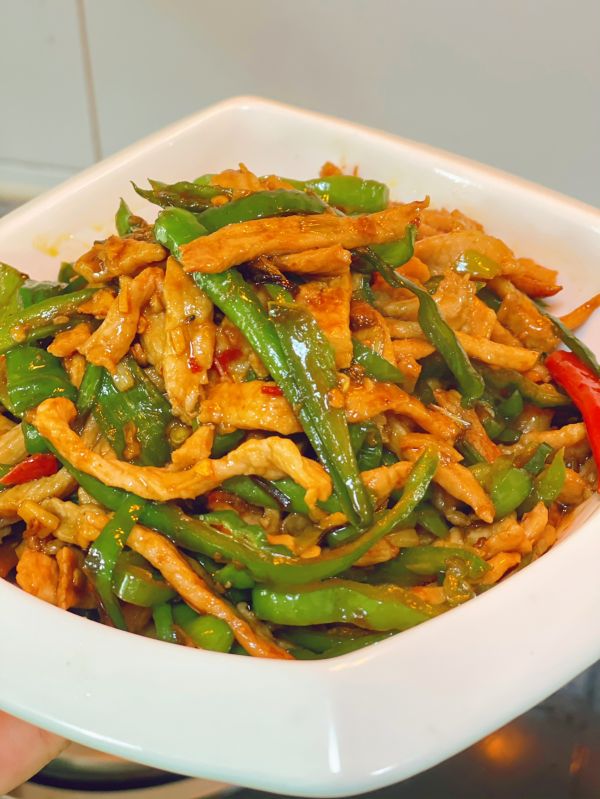 豆瓣青椒炒肉丝