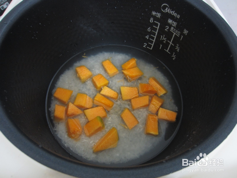 南瓜香菇鸡肉饭