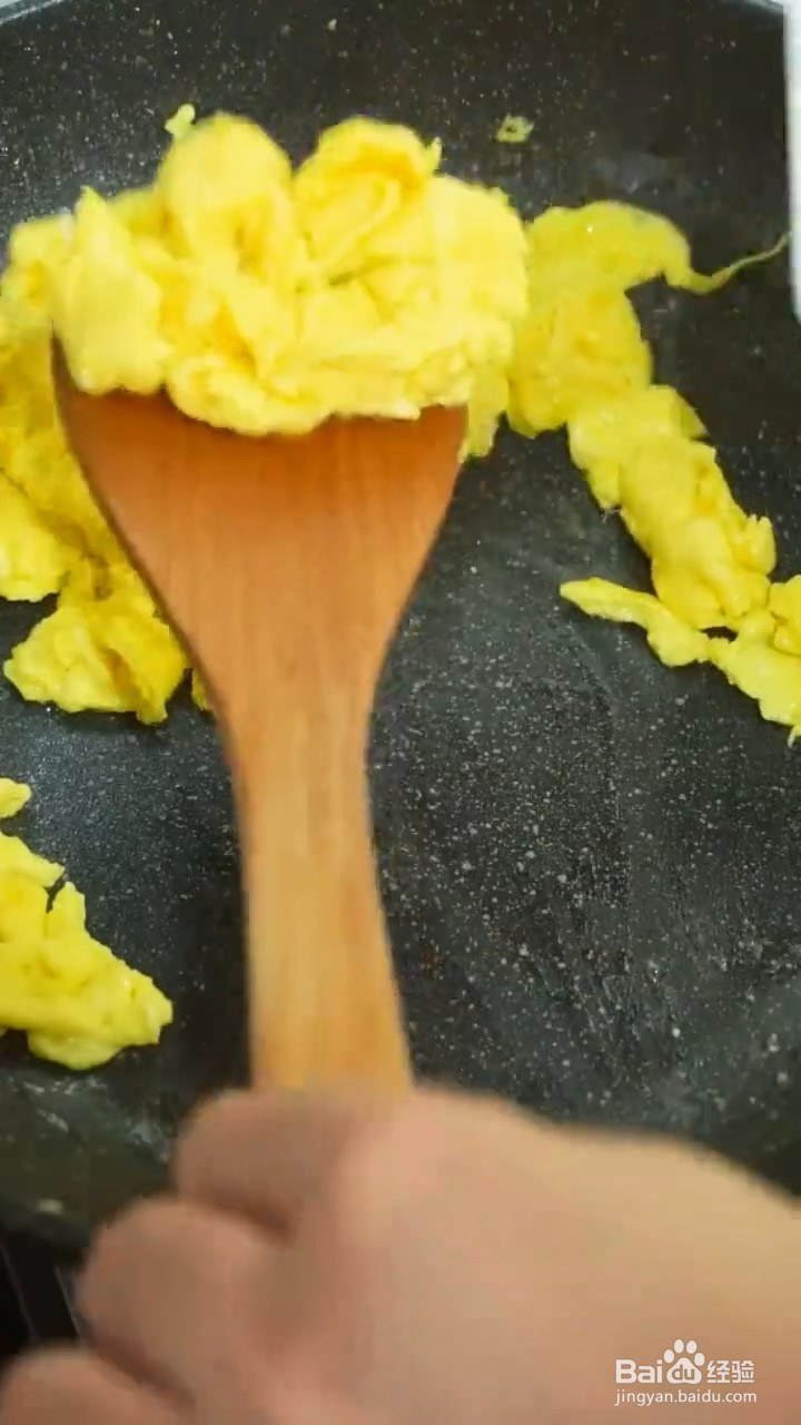 如何制作家常青椒炒鸡蛋