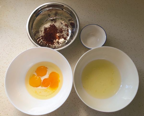 巧克力戚风蛋糕