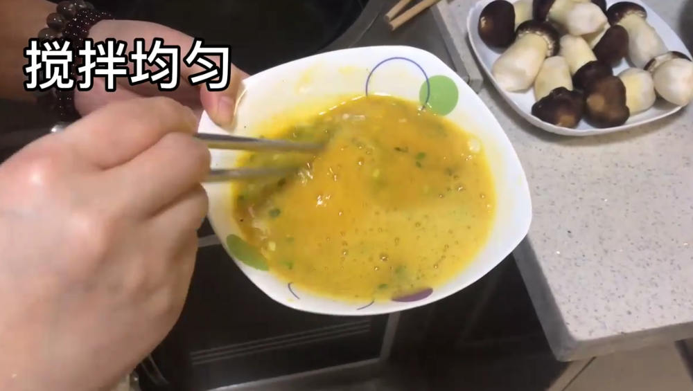 如何做出好吃的银鱼煎蛋？