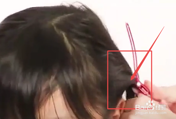 宝宝齐刘海怎么剪图解