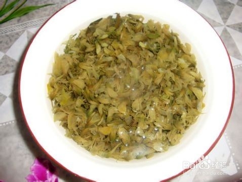 爱心早餐：槐花肉饼的做法