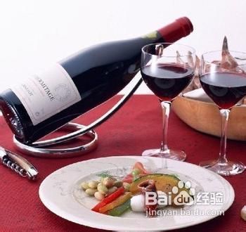 婚宴白酒定位看父母喜好 酒用量妙算法