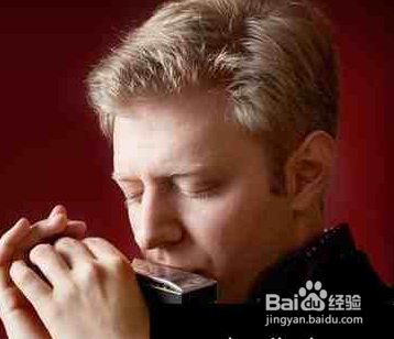 口琴舌头怎么放图解