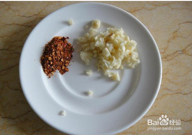 怎样做一道凉拌黄瓜菜？