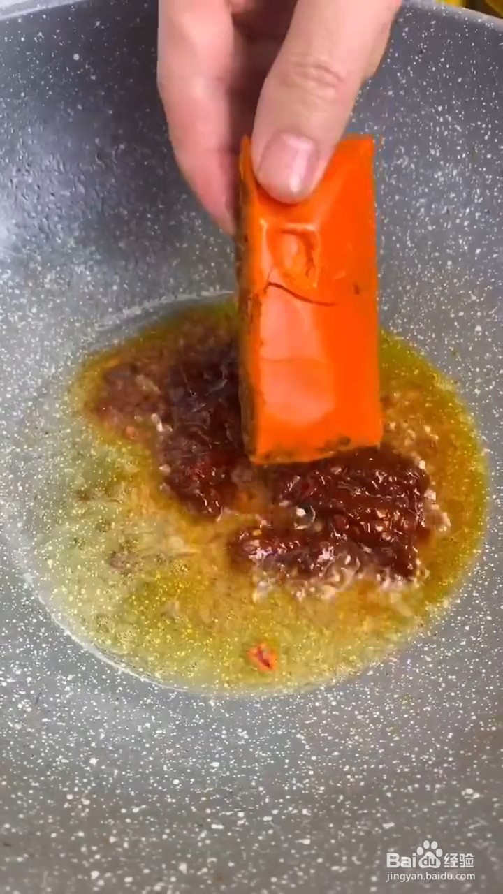 超级无敌下饭的麻辣羊排如何制作