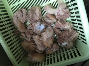 冬瓜猪蹄汤的做法