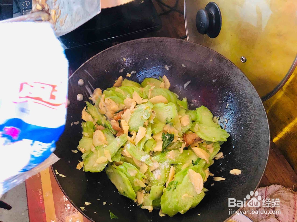 如何做出时令美食:乡食野味之春笋五花烩芥菜!