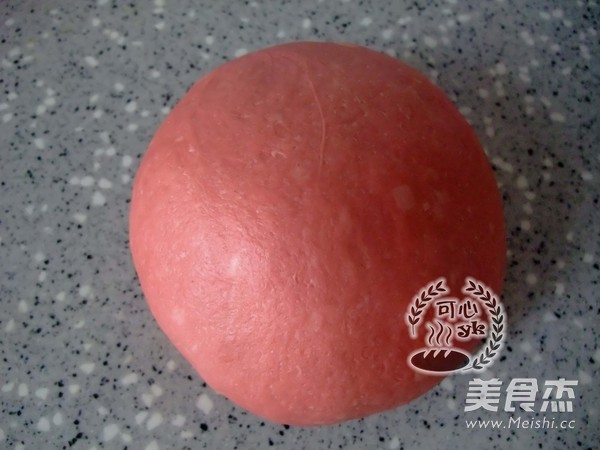 抢眼美味的红曲双色割包（中种）