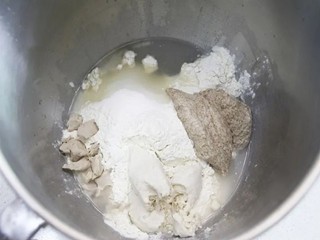 藜麦粗粮面包怎么做