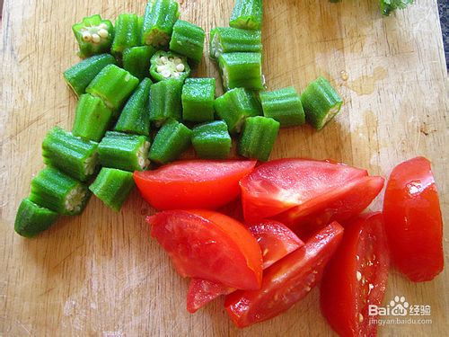 虾仁秋葵炒乌冬