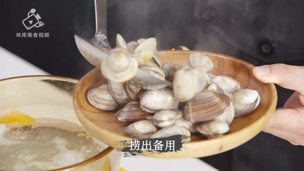 白贝豆腐萝卜汤