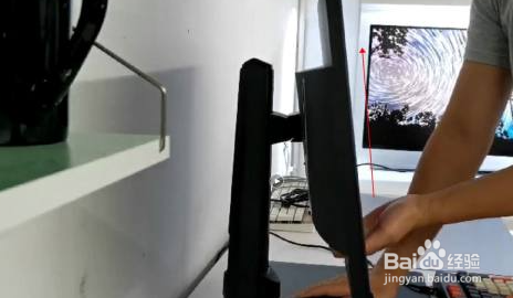 电脑显示器怎么调升降