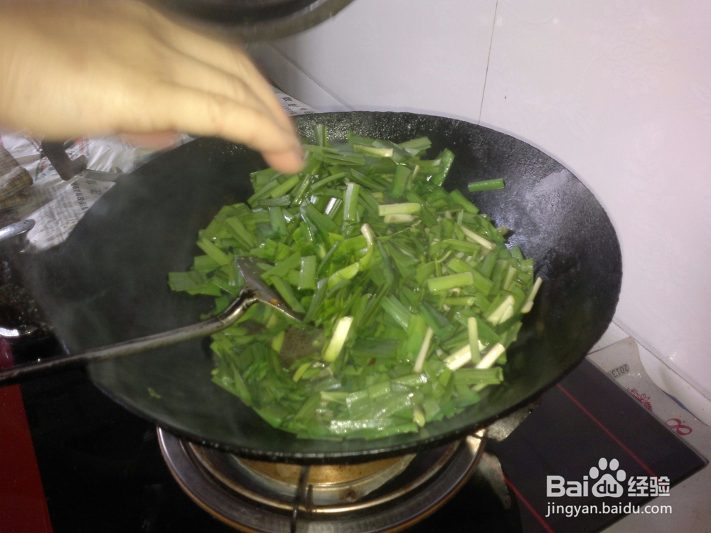 虾皮韭菜炒干丝的做法