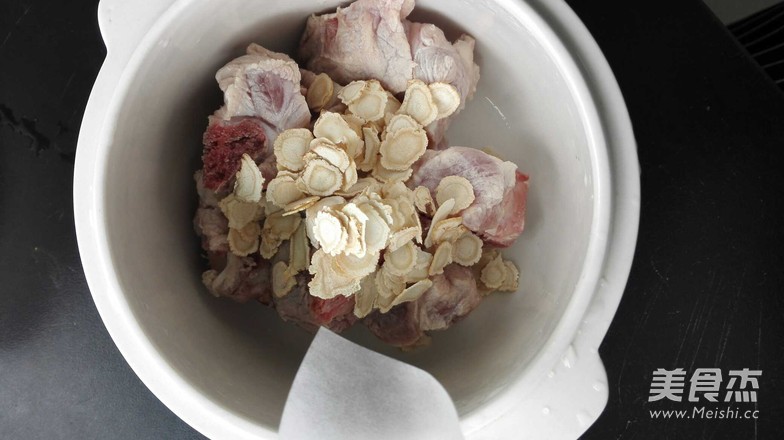 花旗参炖猪骨汤