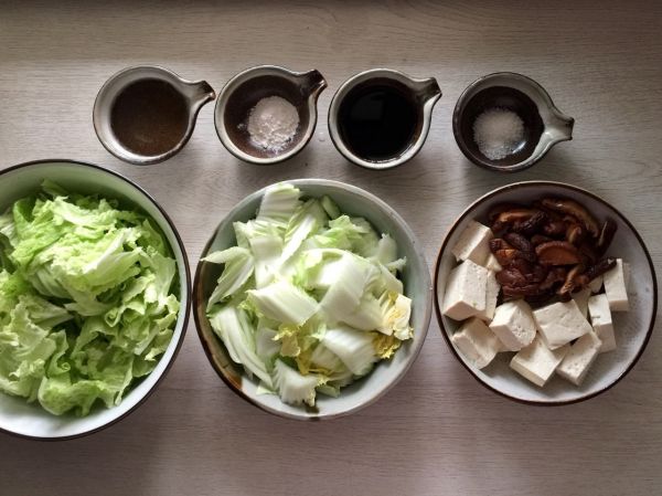 冬天当家的白菜炖豆腐