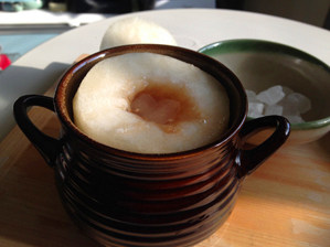 川贝炖雪梨要放水吗