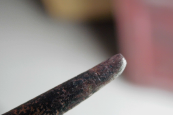 电烙铁怎么吸走元件上多余的焊锡