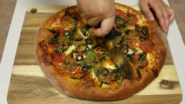 胜过必胜客的自制至尊披萨