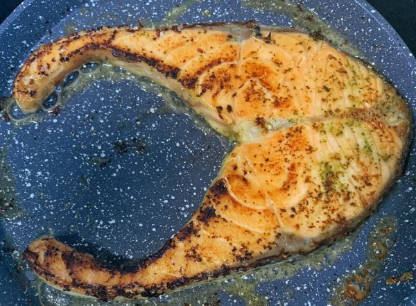 秘制香煎三文鱼佐奶油炖饭