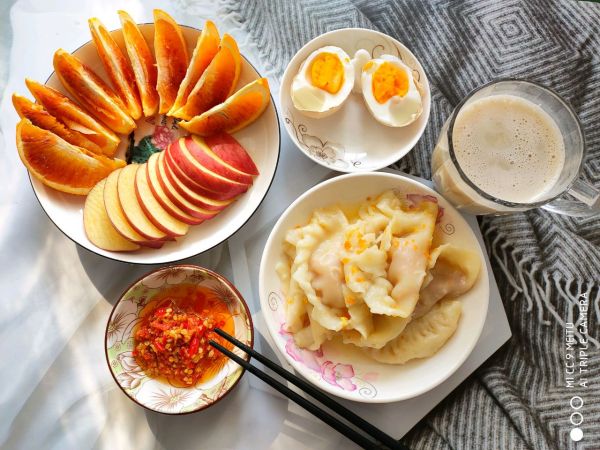 三鲜水饺配豆浆