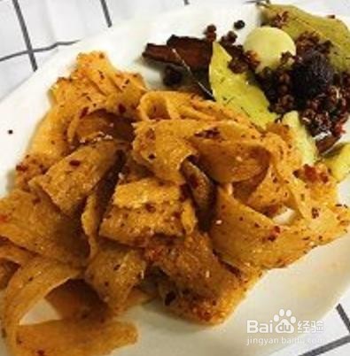 你知道牛筋面怎么做辣条吃吗？