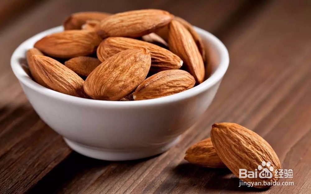 生活中常见的含有毒素的食物