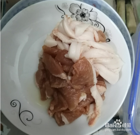 家常茭白青椒炒肉怎么做
