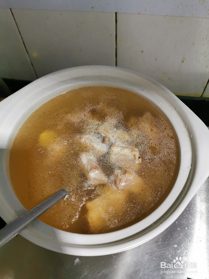 如何做玉米排骨汤?