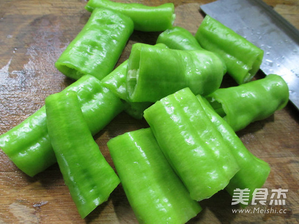肉末炒尖椒的做法