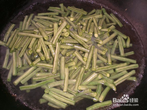 肉片炒长豆（豇豆）