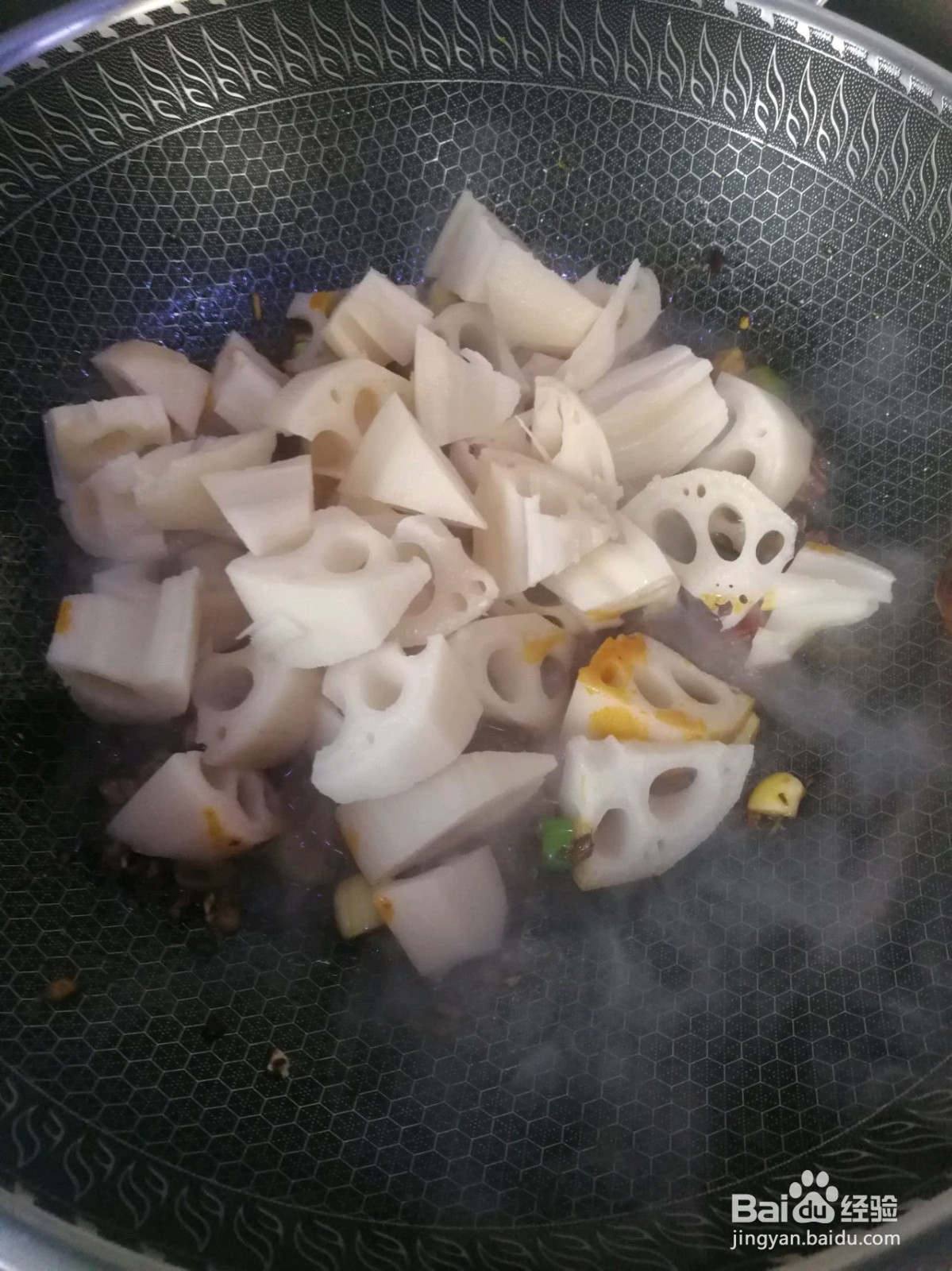 麻辣鲜香的炒藕丁的做法