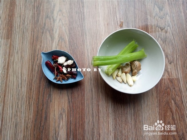 教你做莲藕烧排骨