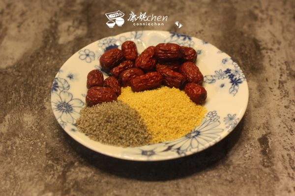 红枣小米糊、土豆丝煎饼