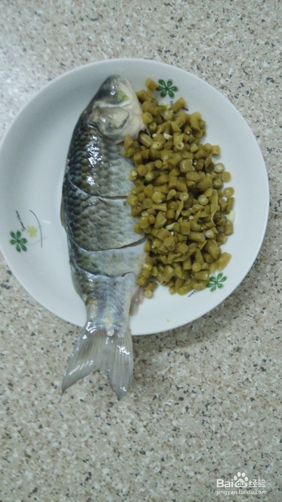 家常菜--酸豆角白菜鱼的做法