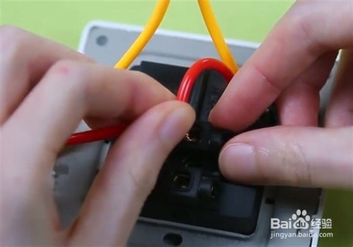 二根线如何接插座？