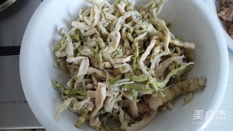 肉末烧野笋的做法