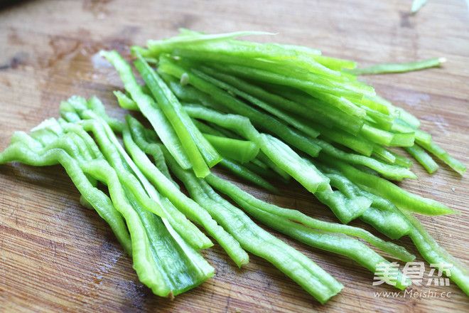 尖椒土豆丝的做法