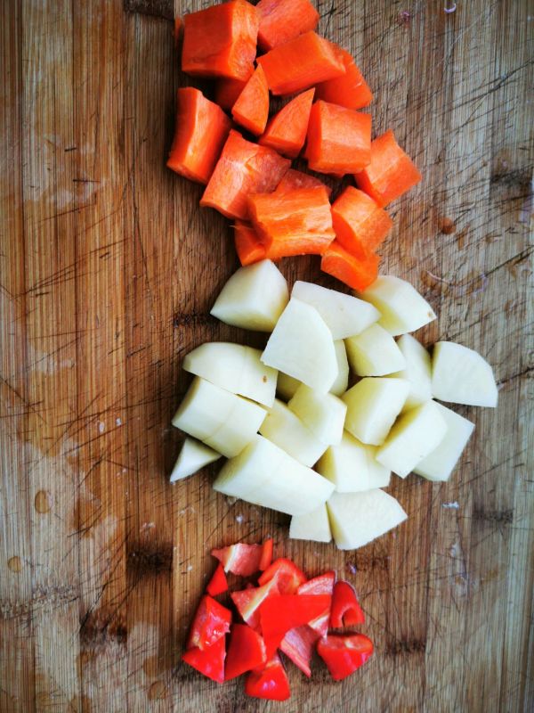 咖喱土豆牛肉饭