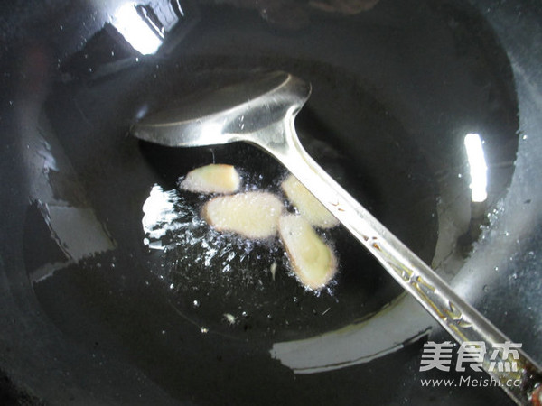 沙茶酱虾蛄的做法