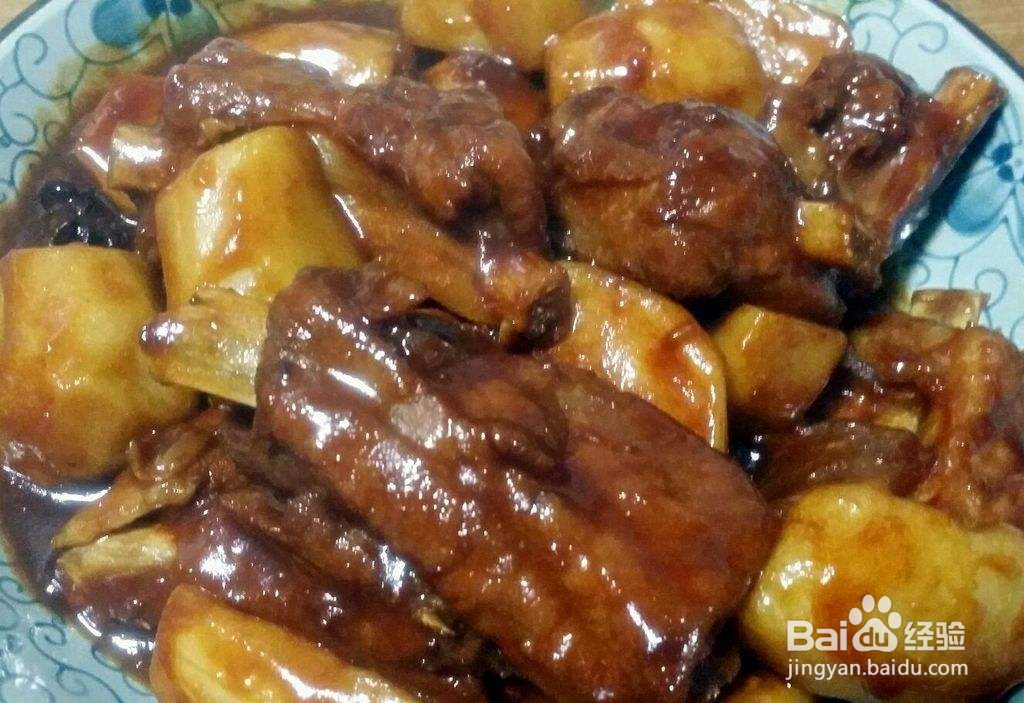 芋头焖排骨怎么做