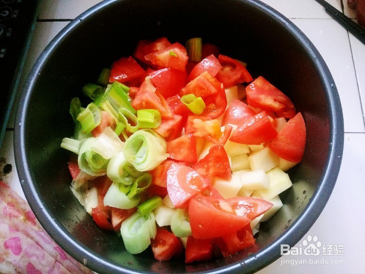 牛肉西红柿炖土豆家常