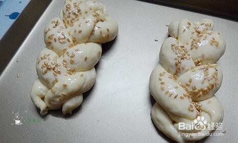怎么做亚麻籽辫子面包
