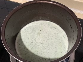 怎样制作火爆韩国的薄荷巧克力冰淇淋步骤
