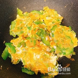 苦瓜炒蛋的做法